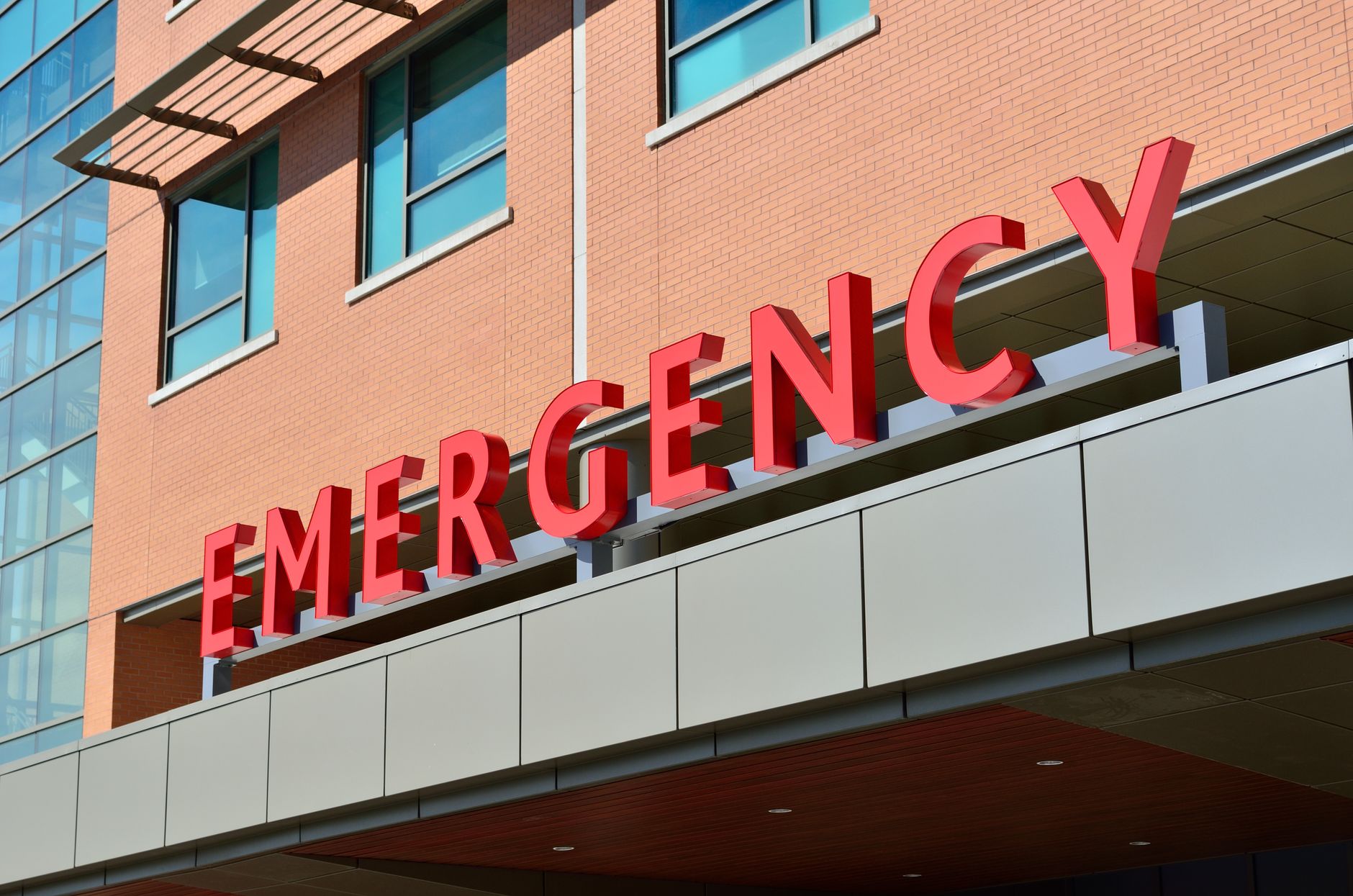 Asbestos Exposure at Hamilton County Hospital — Syracuse, Kansas: What Workers and Tradesmen Need to Know